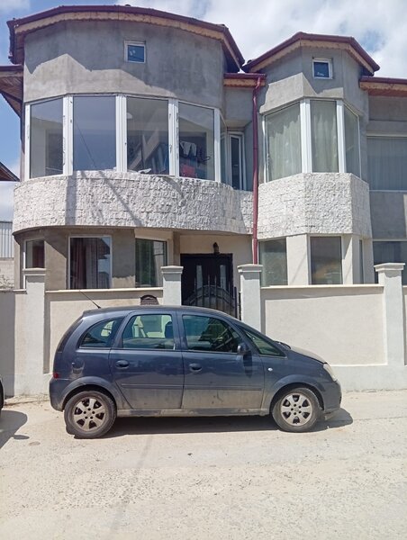 Delfinului, Ostrov,